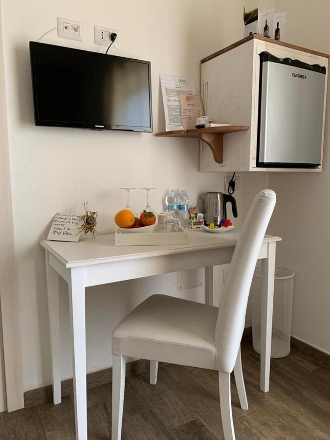 Bed and Breakfast Etesia Olbia Exterior foto