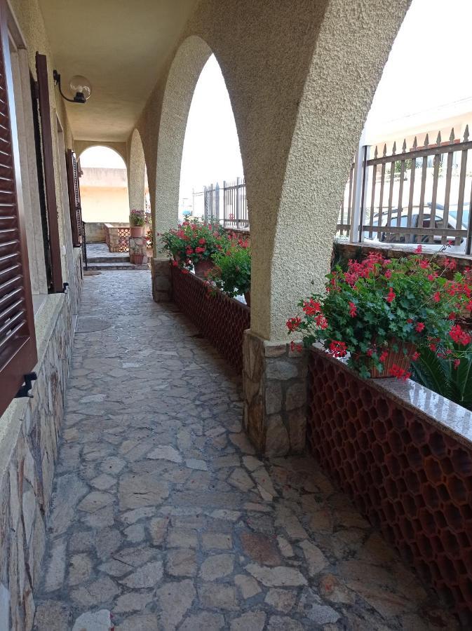 Bed and Breakfast Etesia Olbia Exterior foto